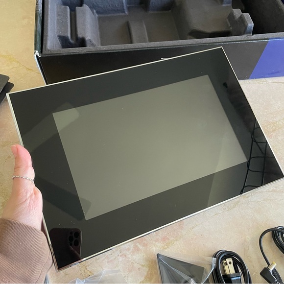 Sony Digital Photo Frame - Picture 7 of 9